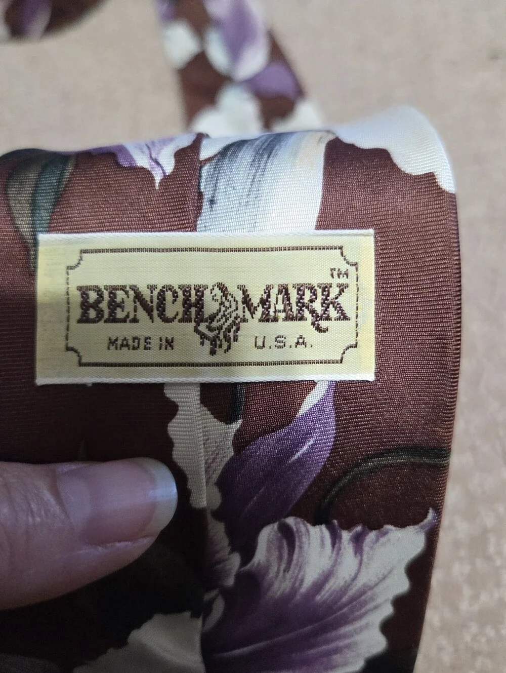 Vintage Bench Mark Floral Mens Tie 100% Silk Made In USA 57in Long 4in Width